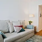 Spot Ceuta Apartman *